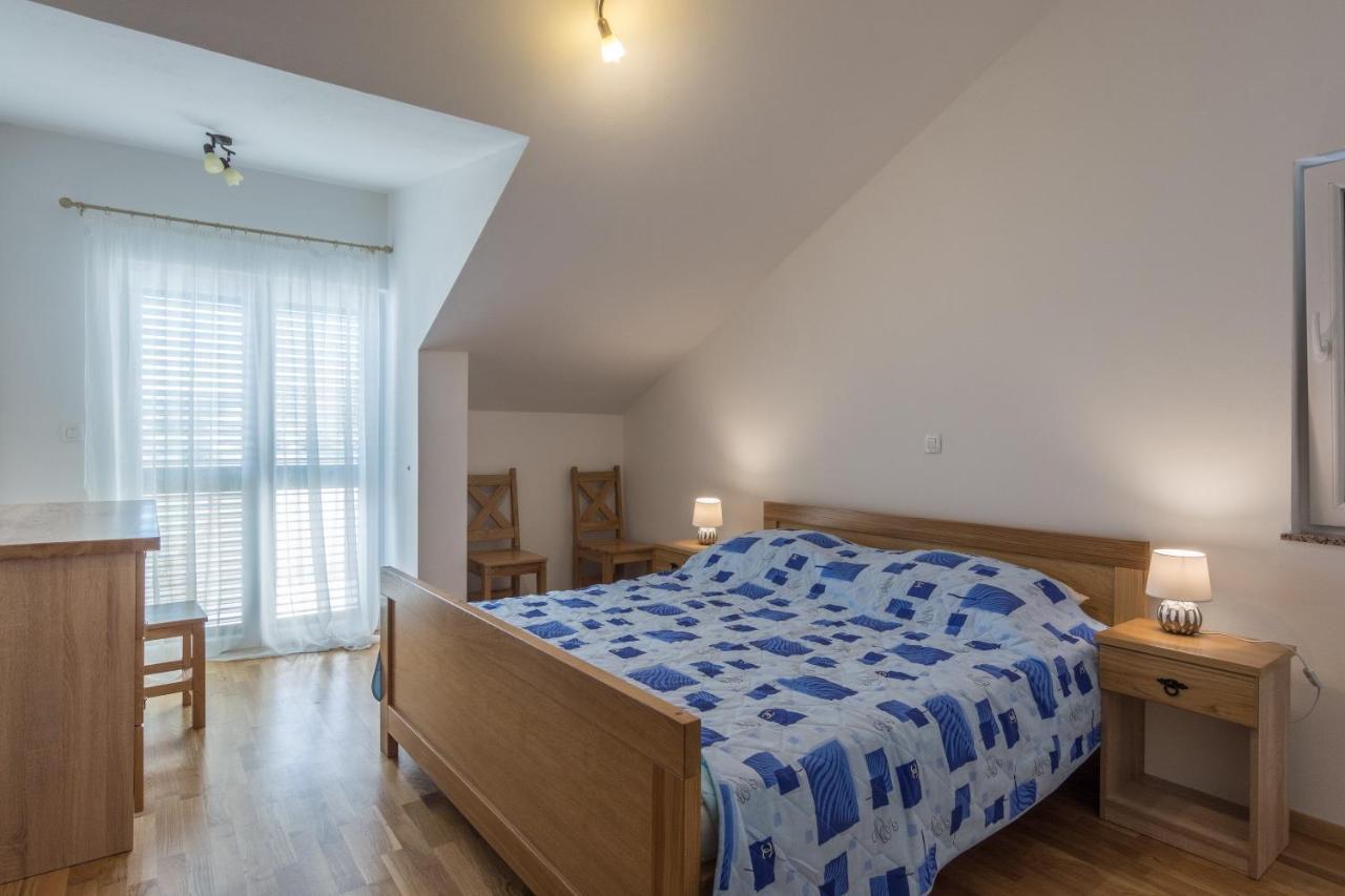 Apartments By The Sea Simuni, Pag - 18386 Kolan Eksteriør bilde